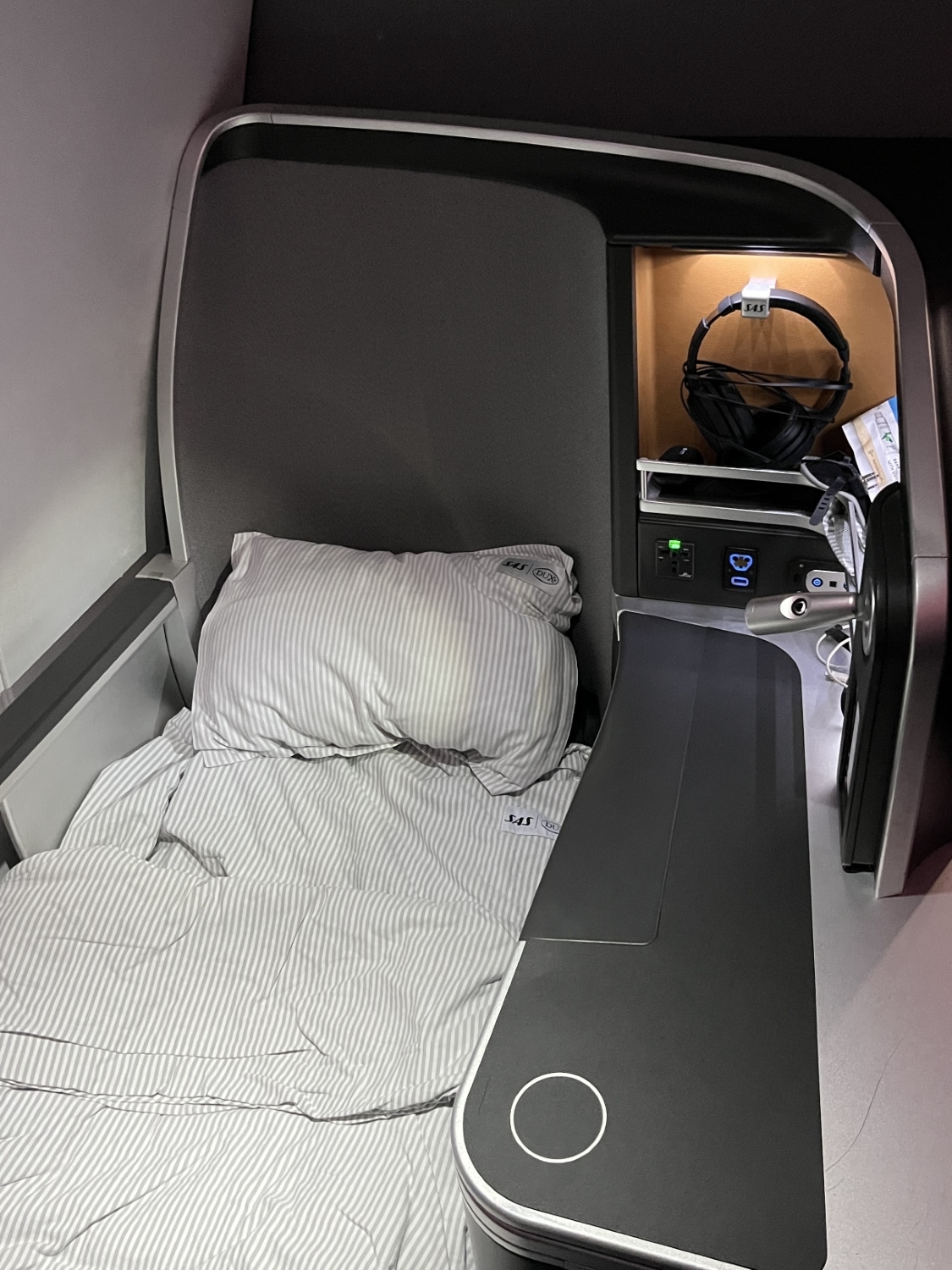 sas business class a330 seat bed made