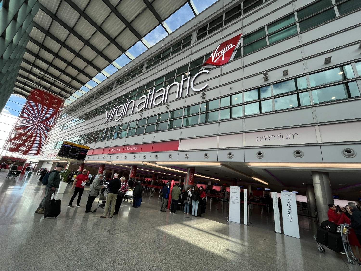 virgin atlantic premium economy checkin at london heathrow