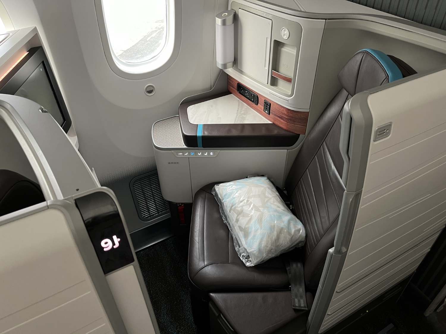 hawaiian airlines first class leihoku suite seat 9j