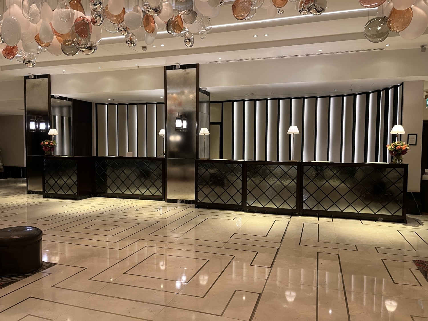 jw marriott grosvenor house london check-in desks