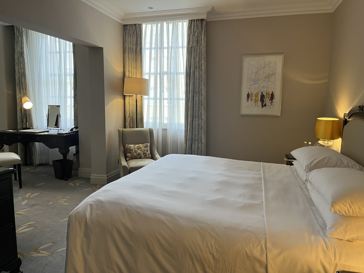 jw marriott grosvenor house london deluxe suite king bedroom
