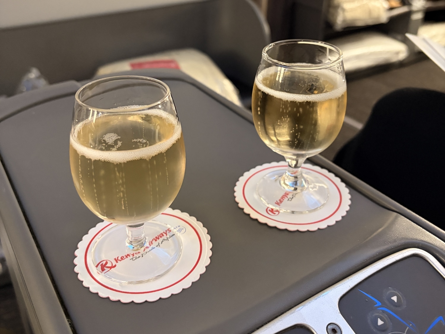 kenya airways business class 787-8 welcome champagne