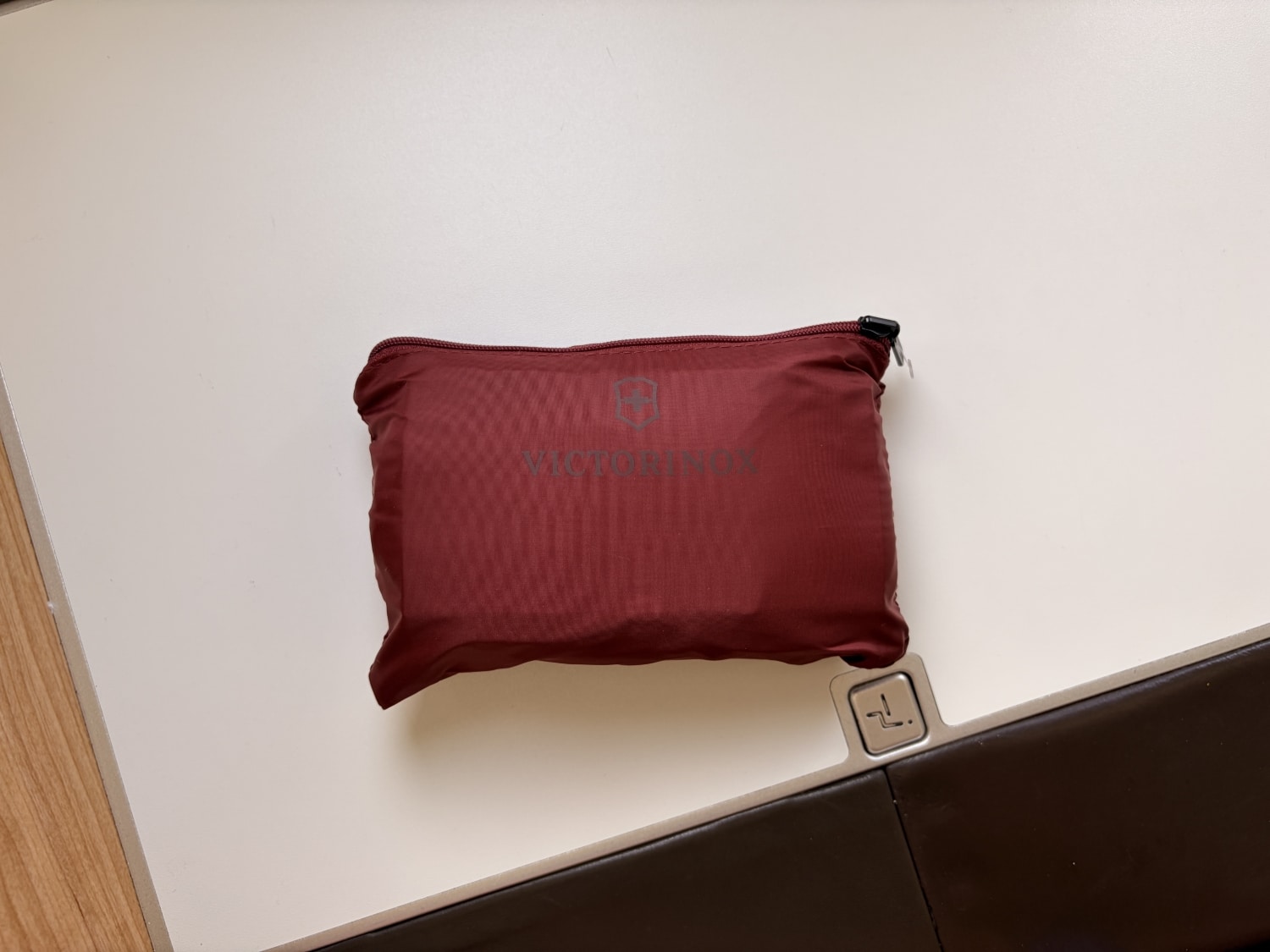 swiss business class a330 amenity kit