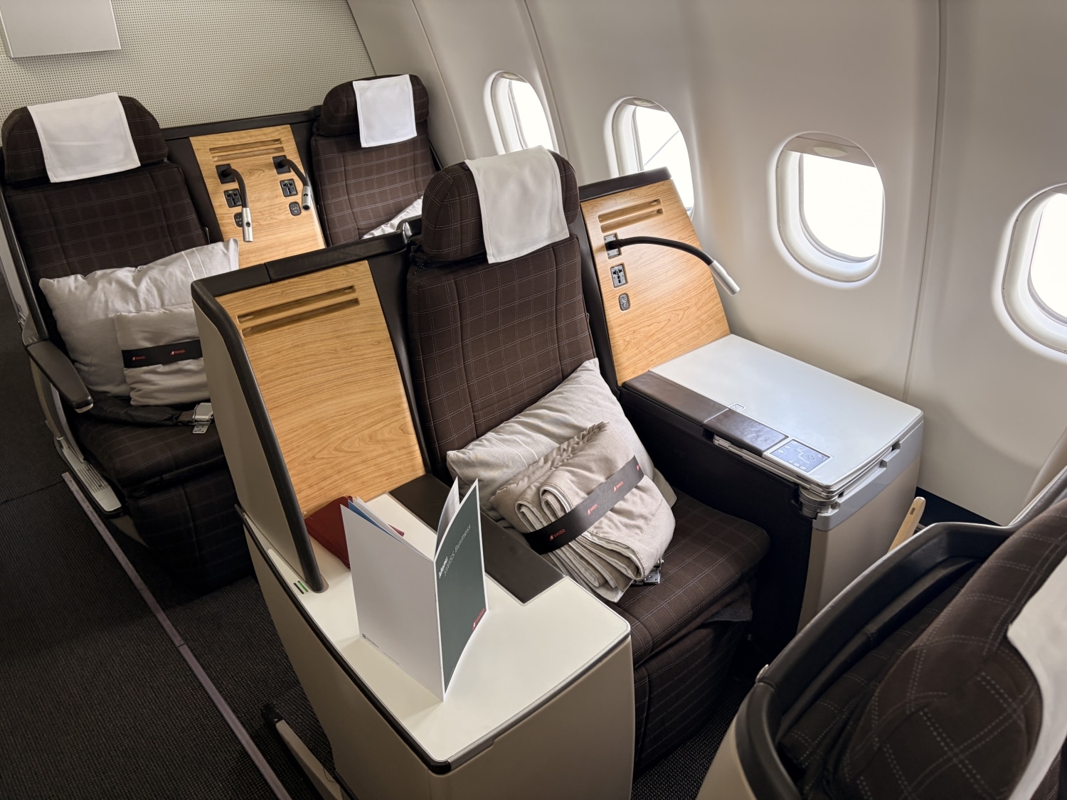 swiss business class a330 throne seat