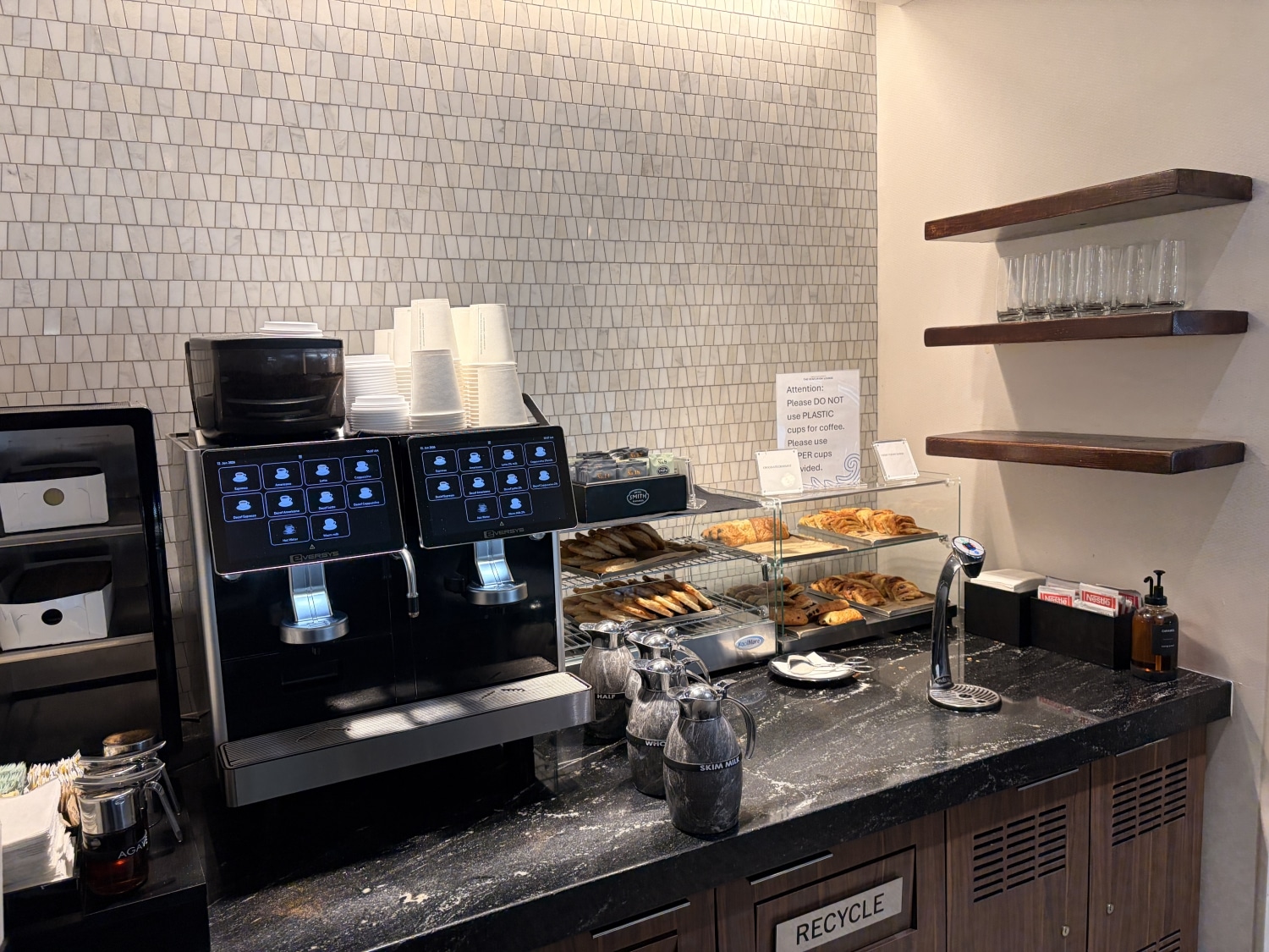 american express centurion lounge dallas fort worth airport beverage station