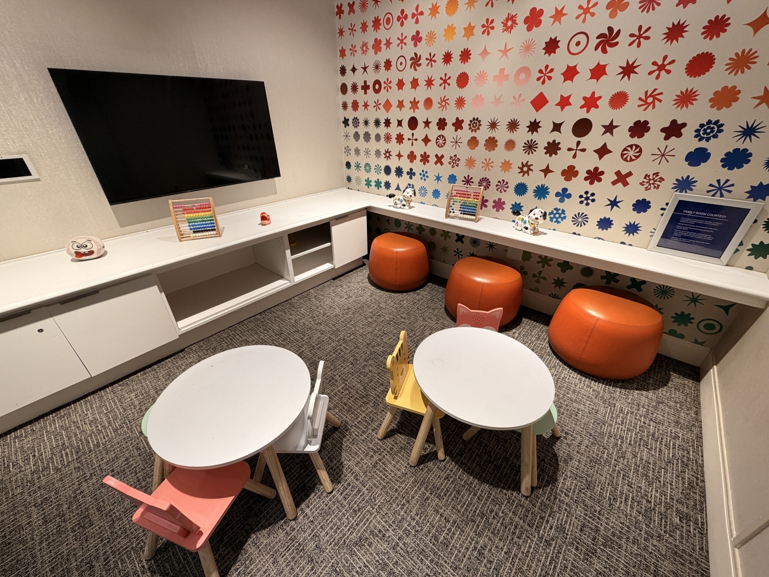 american express centurion lounge dallas fort worth airport family room