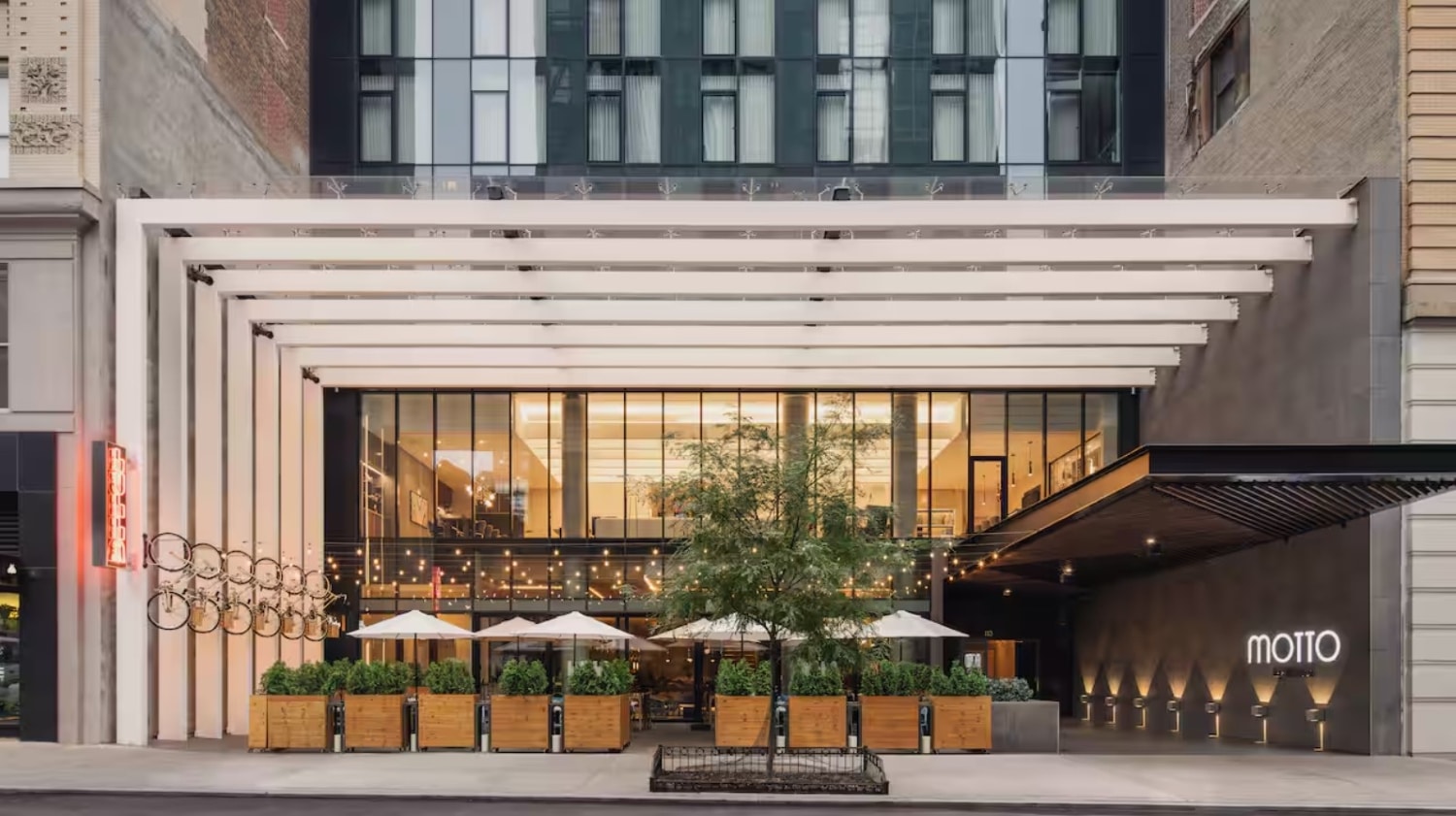 motto by hilton cleveland exterior