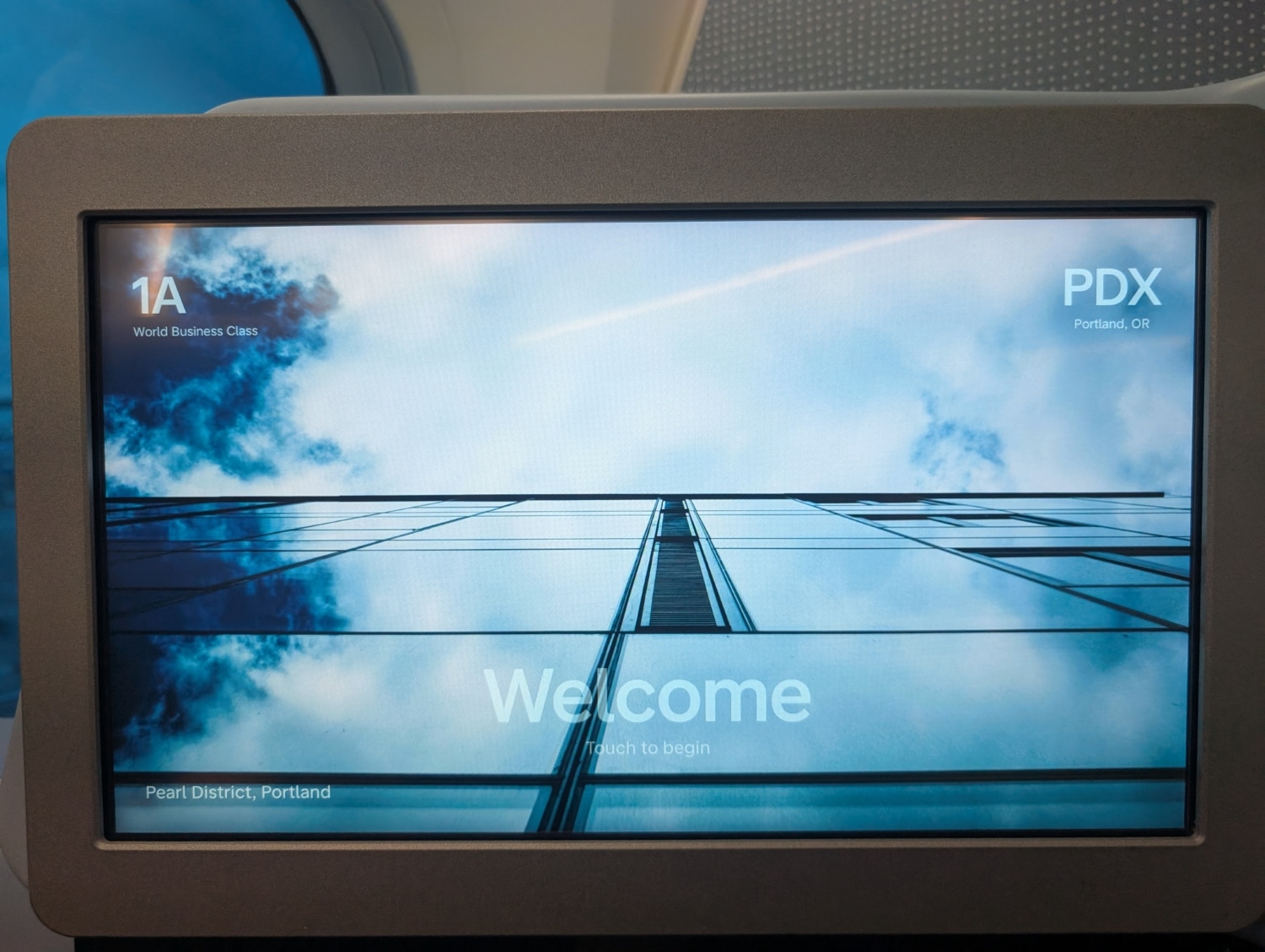 klm business class 787-10 entertainment console home screen