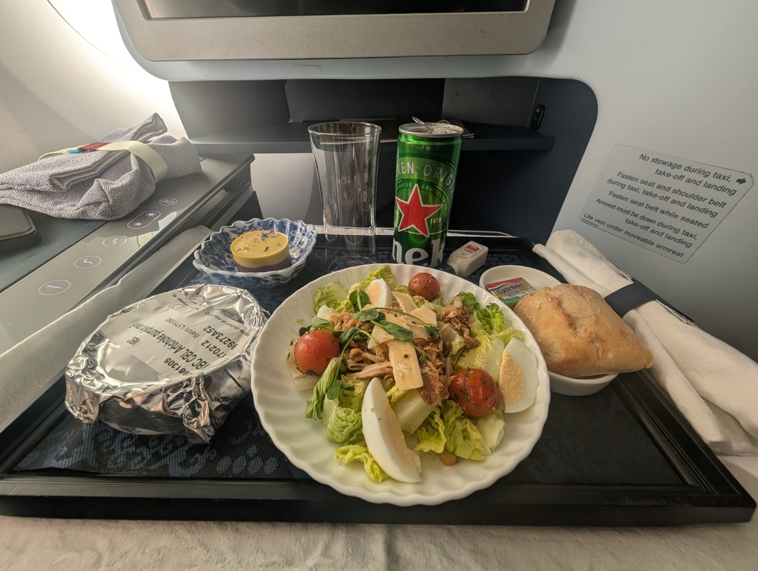 klm business class 787-10 light meal chicken caesar salad and ravioli
