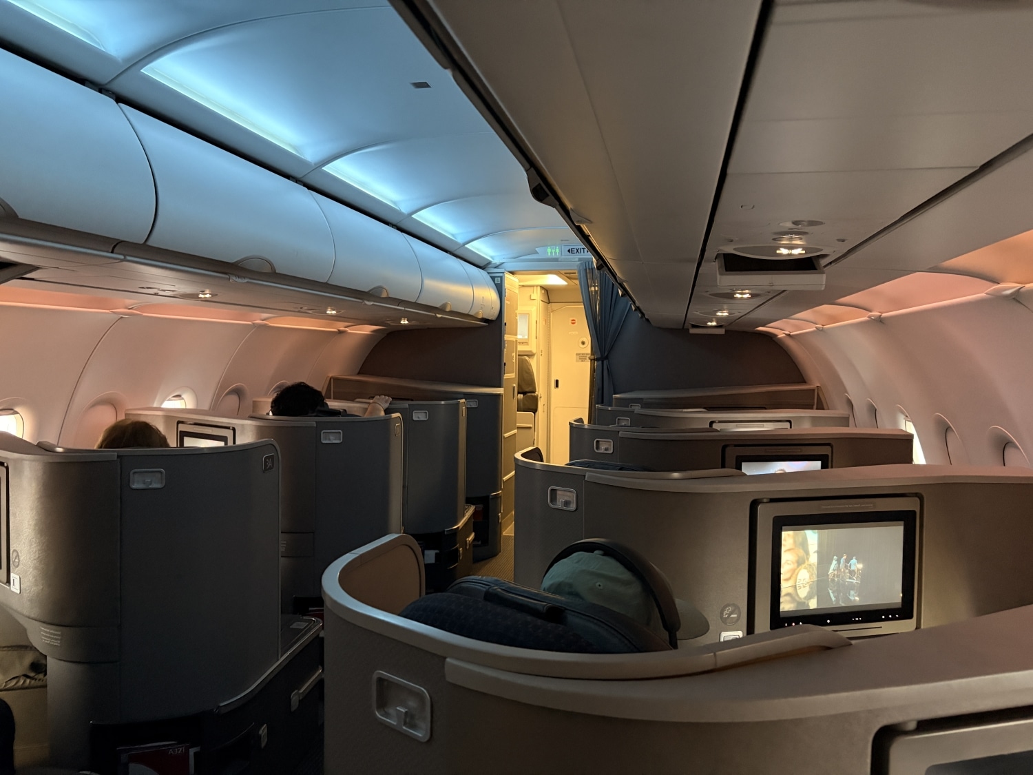 american airlines flagship first class cabin overview