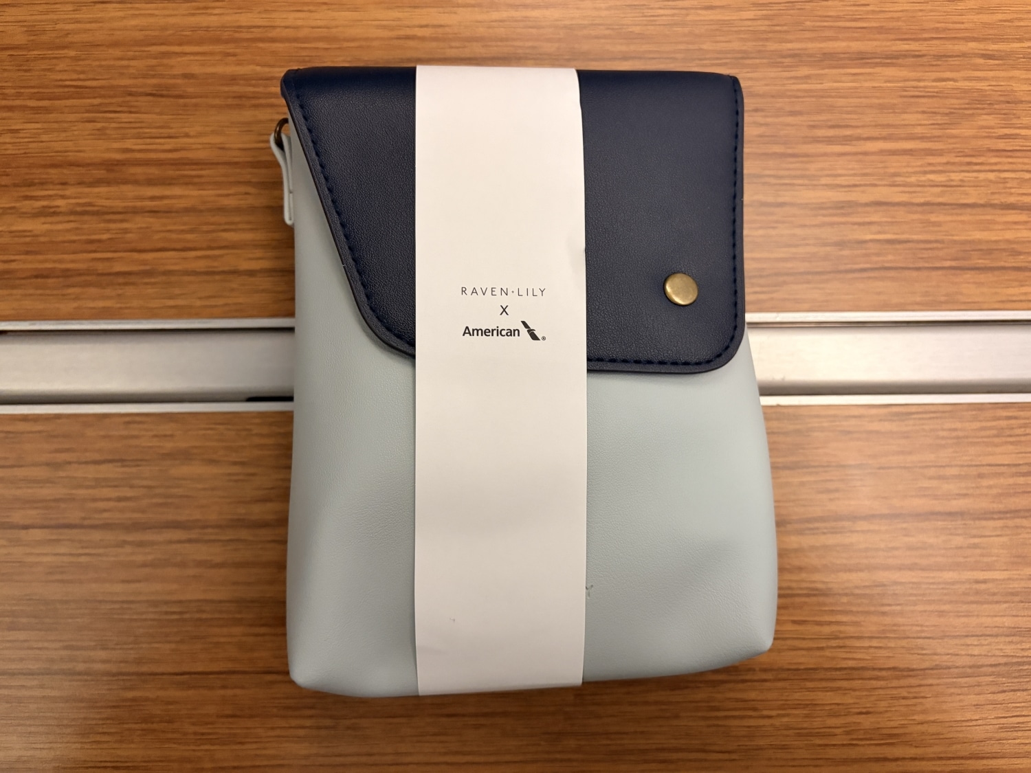 american airlines flagship first class raven lily amenity kit