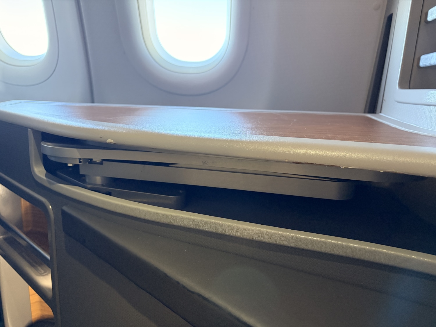 american airlines flagship first class tray table stowed