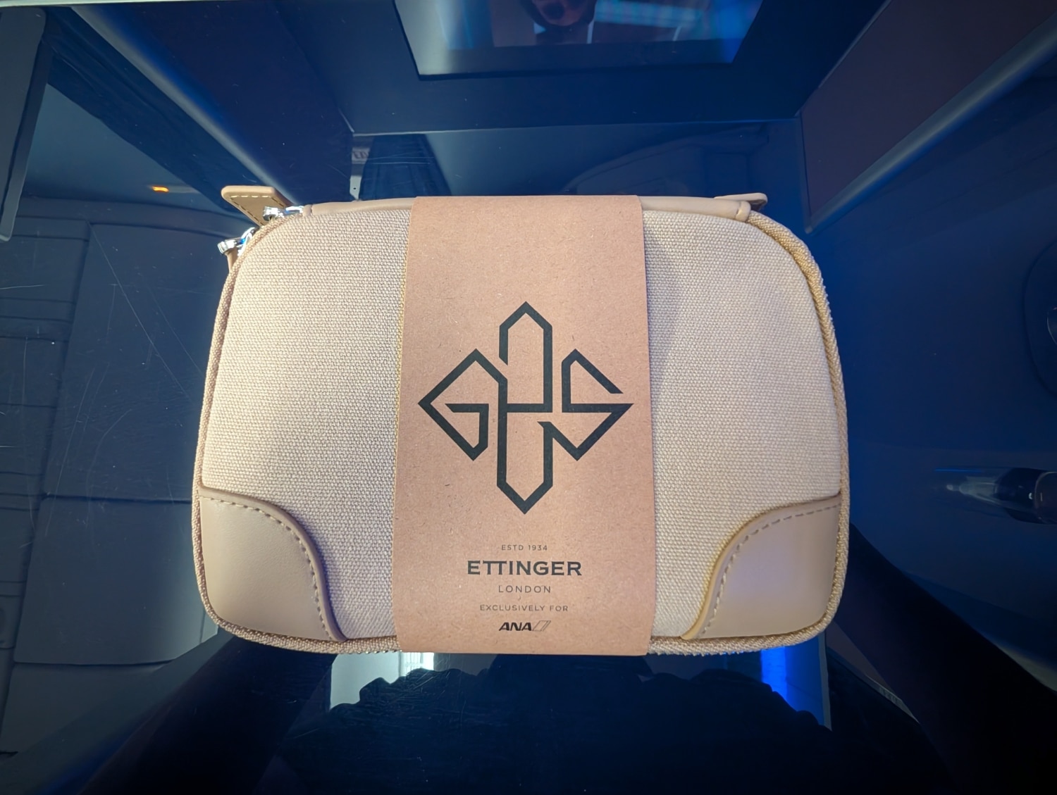 ana first class 777-300er amenity kit