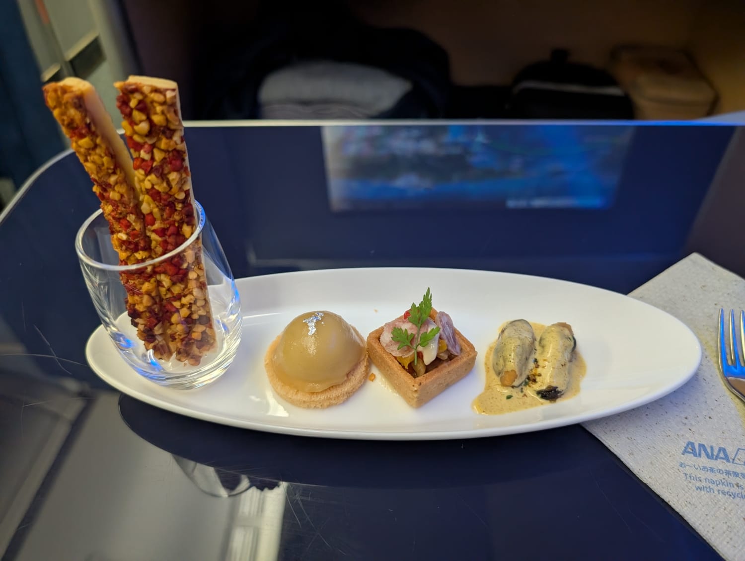 ana first class 777-300er amouse bouche