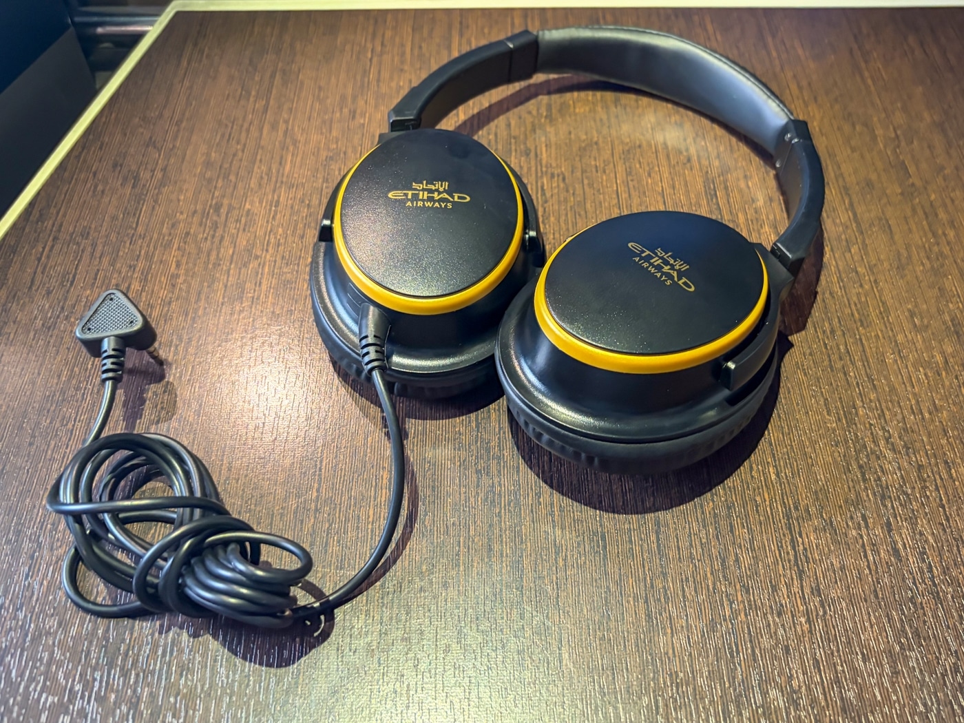 etihad airways business class a380 entertainment console headset