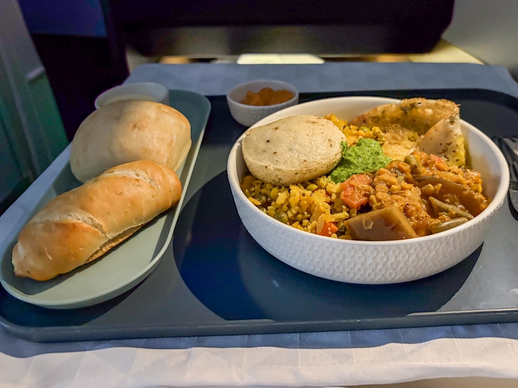 etihad airways business class a380 masala dosa appetizer