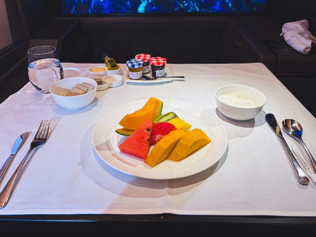 ana the suite first class breakfast fresh fruits