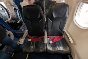 klm cityhopper business class embraer 175 featured image