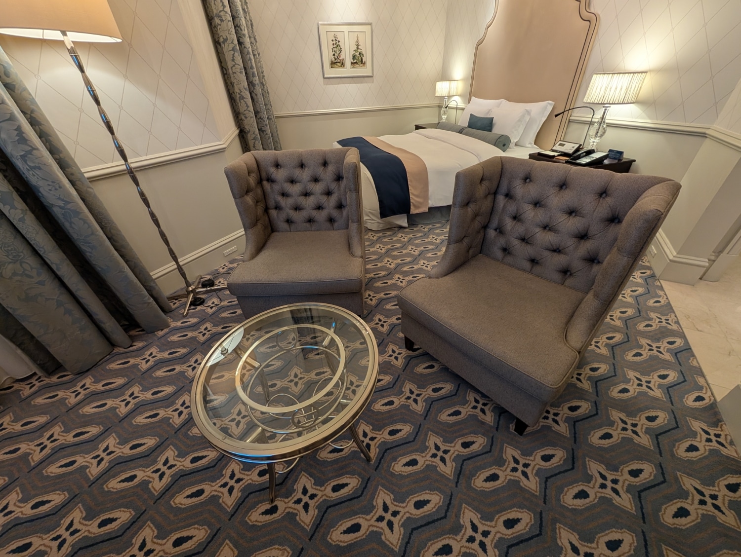tokyo station hotel dome side king room chairs in living room