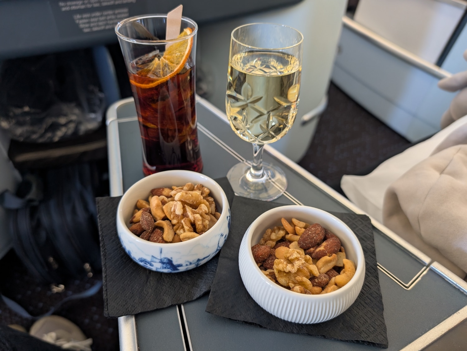 klm business class a330-300 drinks and mixed nuts