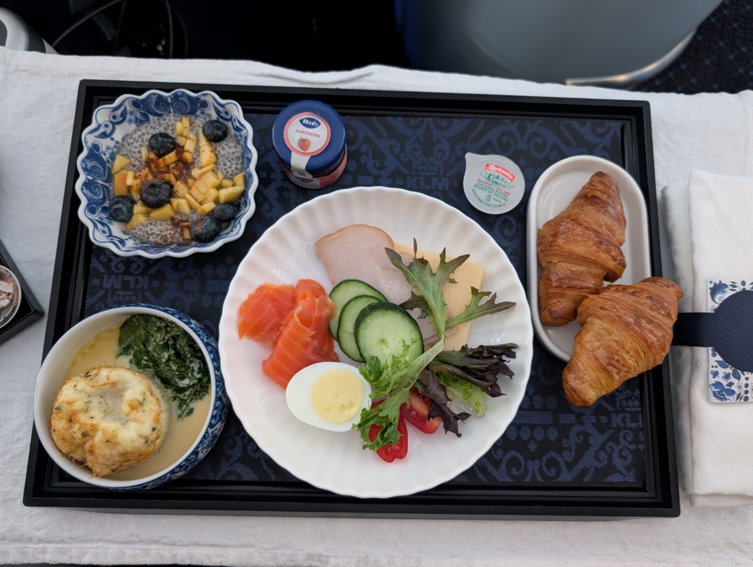 klm business class breakfast plated
